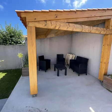 Maison Mitoyenne A - Proche Et Centre, Jusqu'a 6 Personnes - Fr-1-823-52 Ferienhaus