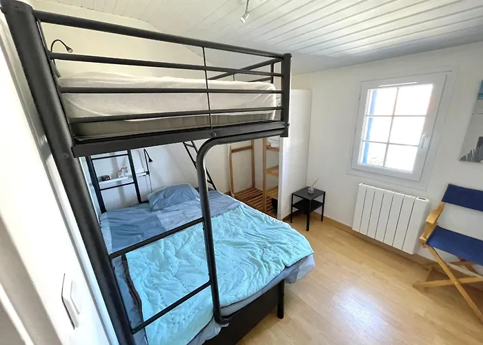 Maison Mitoyenne A - Proche Et Centre, Jusqu'a 6 Personnes - Fr-1-823-52 Ferienhaus Barbâtre