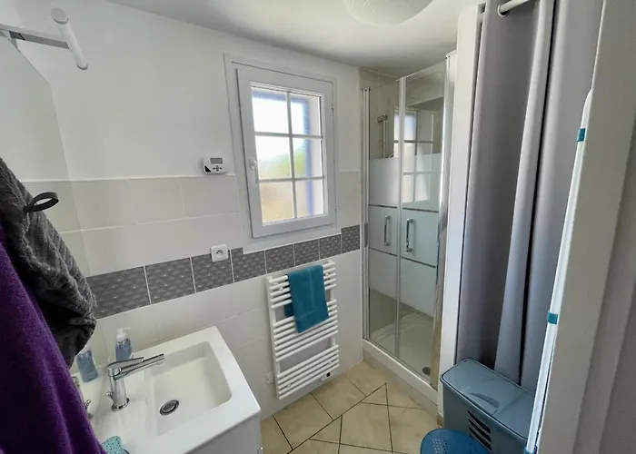 Ferienhaus Maison Mitoyenne A - Proche Et Centre, Jusqu'a 6 Personnes - Fr-1-823-52 Barbâtre