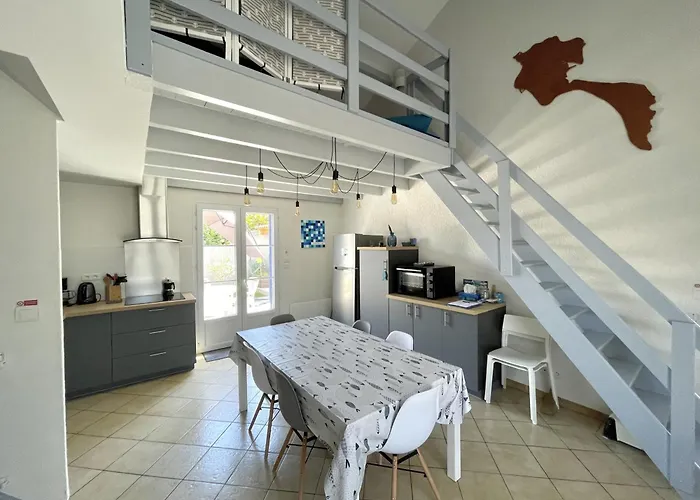 Ferienhaus Maison Mitoyenne A - Proche Et Centre, Jusqu'a 6 Personnes - Fr-1-823-52 Barbâtre